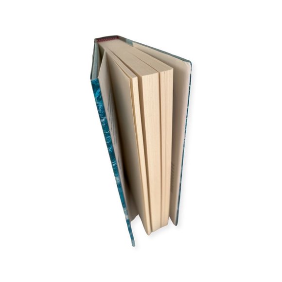 🌸6/$20🌸 Lauren Groff's Fates and Furies - Picture 3 of 4